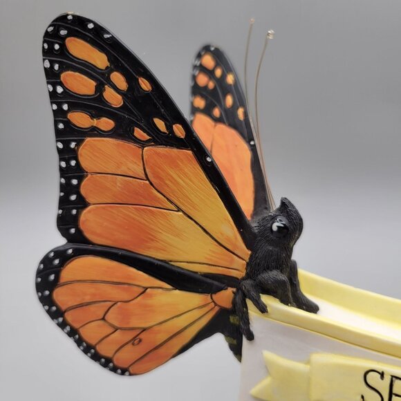 Charming Tails Butterfly Smelling Zinnias Figurine 89/606 Seed Packet - Picture 2 of 10
